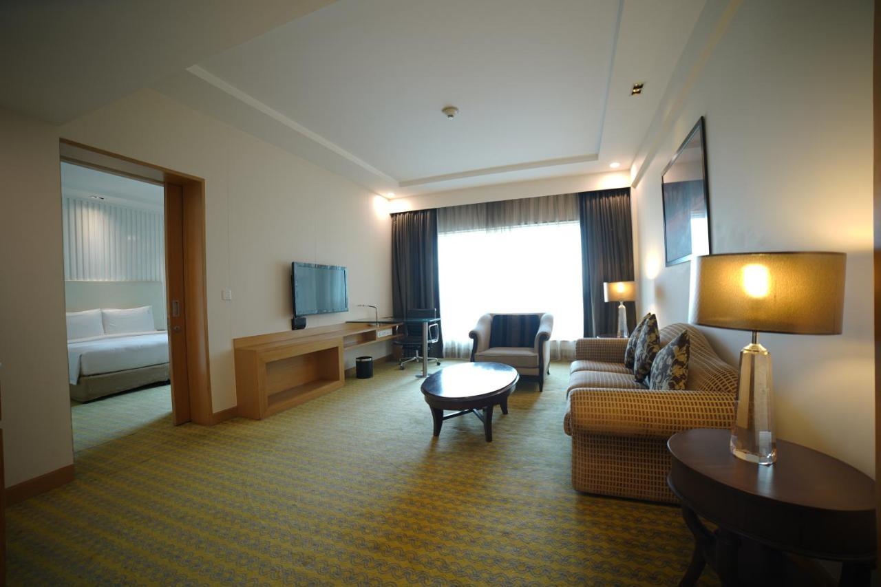 Holiday Inn Amritsar Ranjit Avenue By Ihg Экстерьер фото